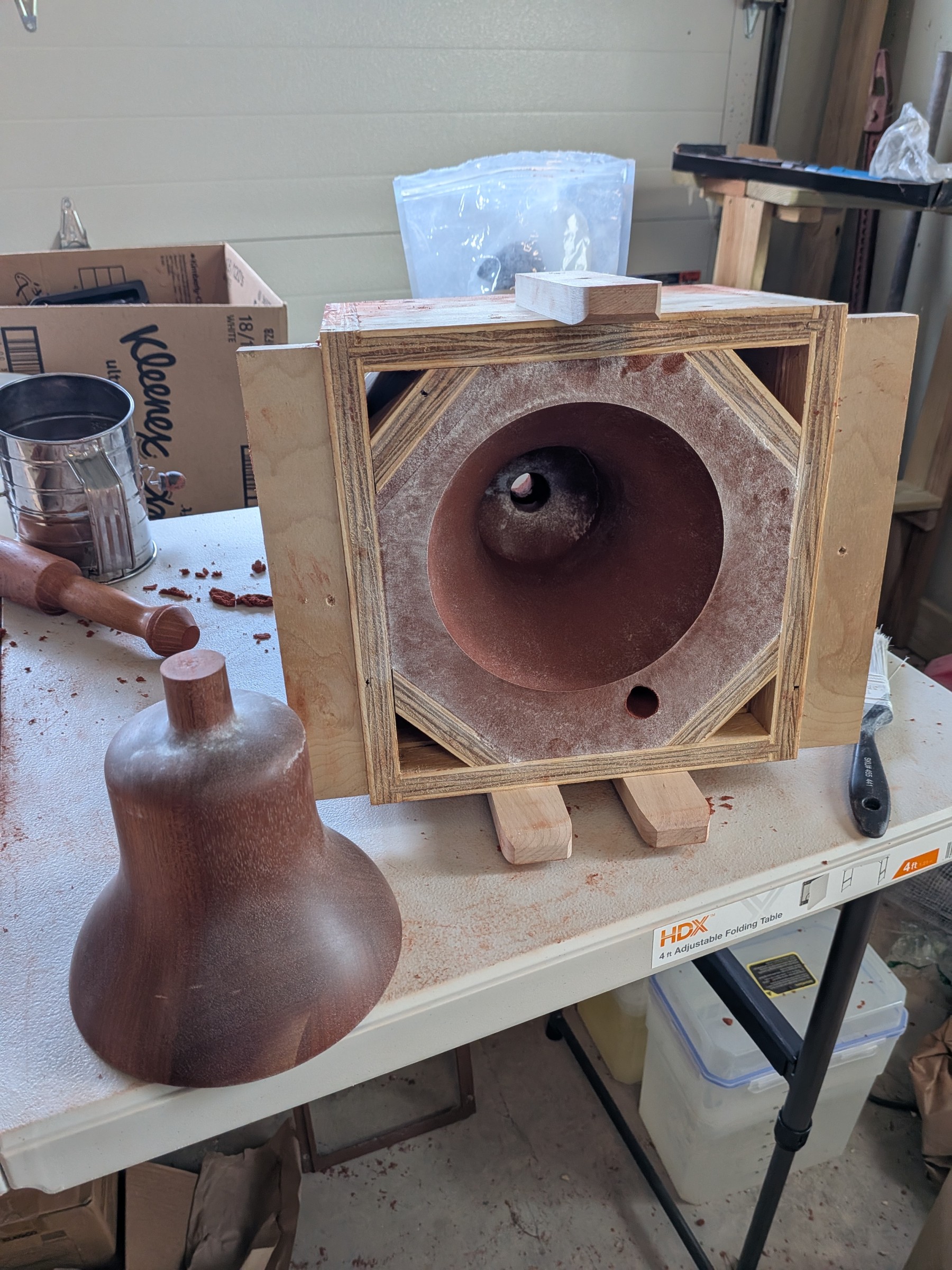 The mold cavity, another angle